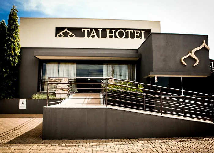 TajHotel Em